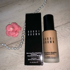 Bobbi Brown skin longwear 4.5